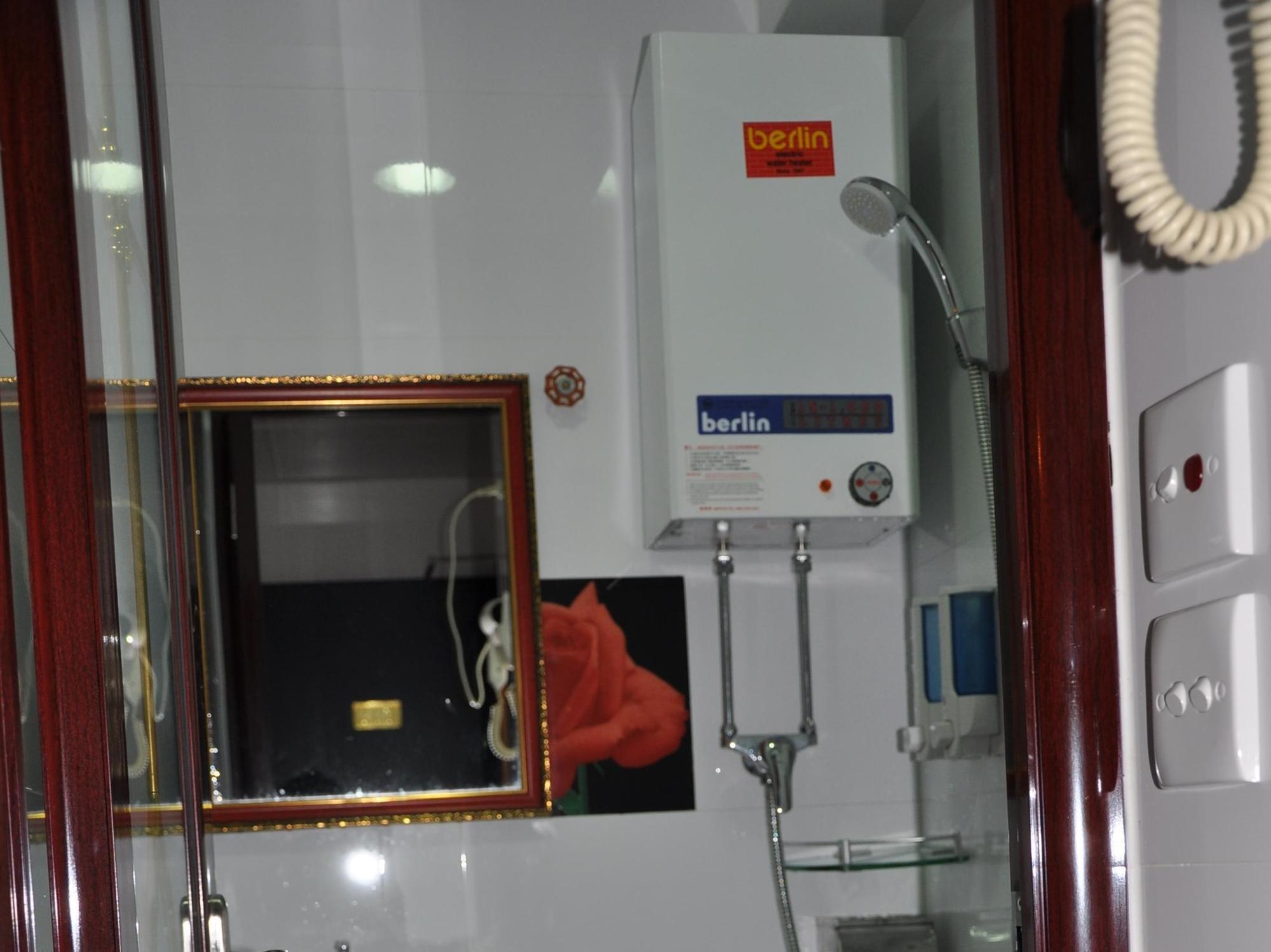 Guangzhou Guest House Tsim Sha Tsui  Exterior photo